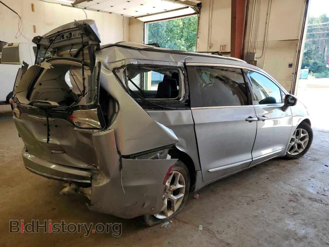 2018 CHRYSLER PACIFICA - VIN: 2C4RC1EG5JR188791 - Фото 3