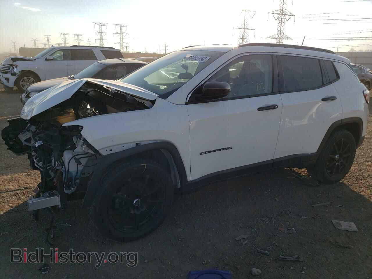 2018 JEEP COMPASS - VIN: 3C4NJDBB8JT115006 - Фото 2
