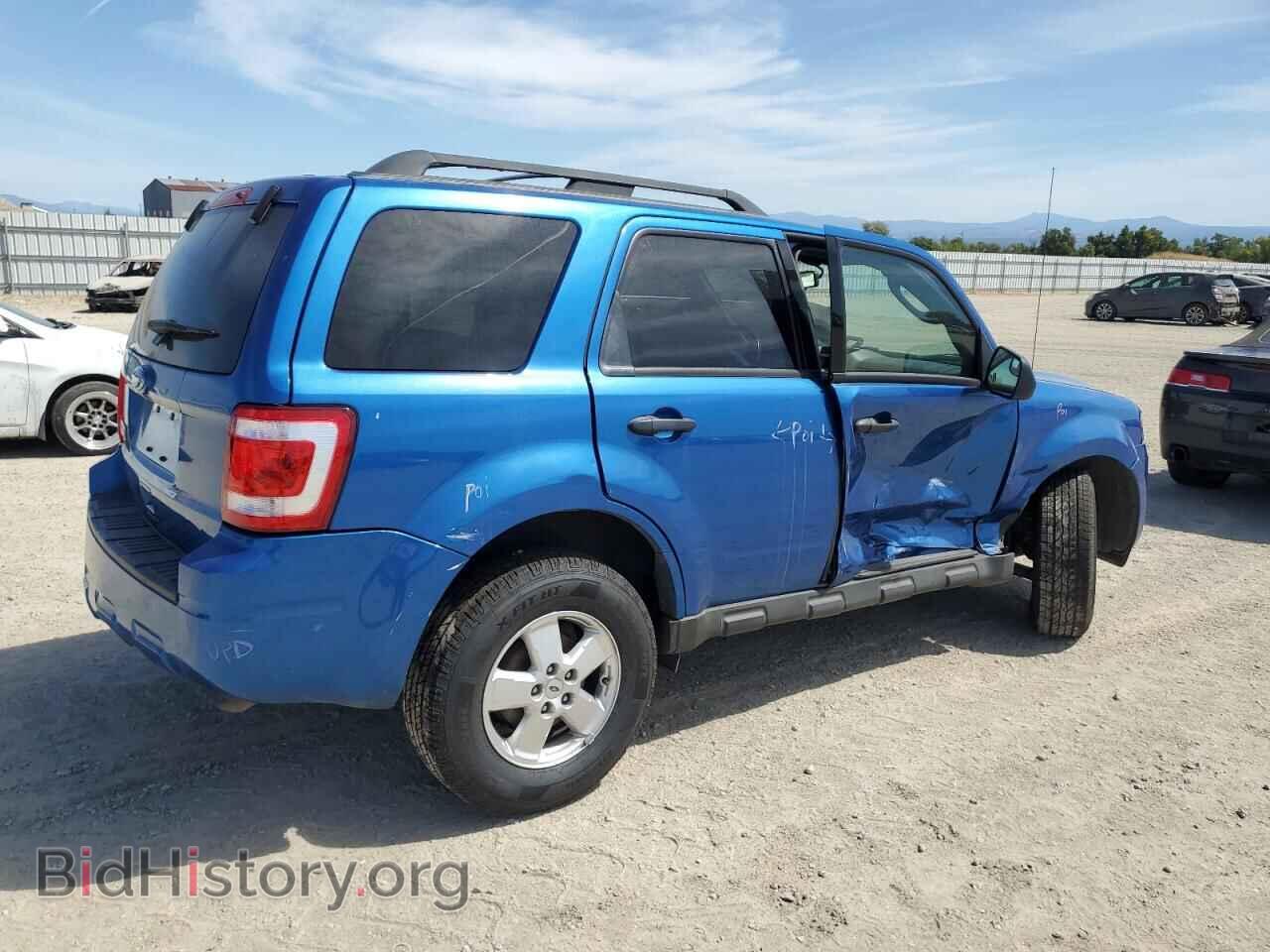 2011 FORD ESCAPE - VIN: 1FMCU0D73BKA08461 - Фото 3