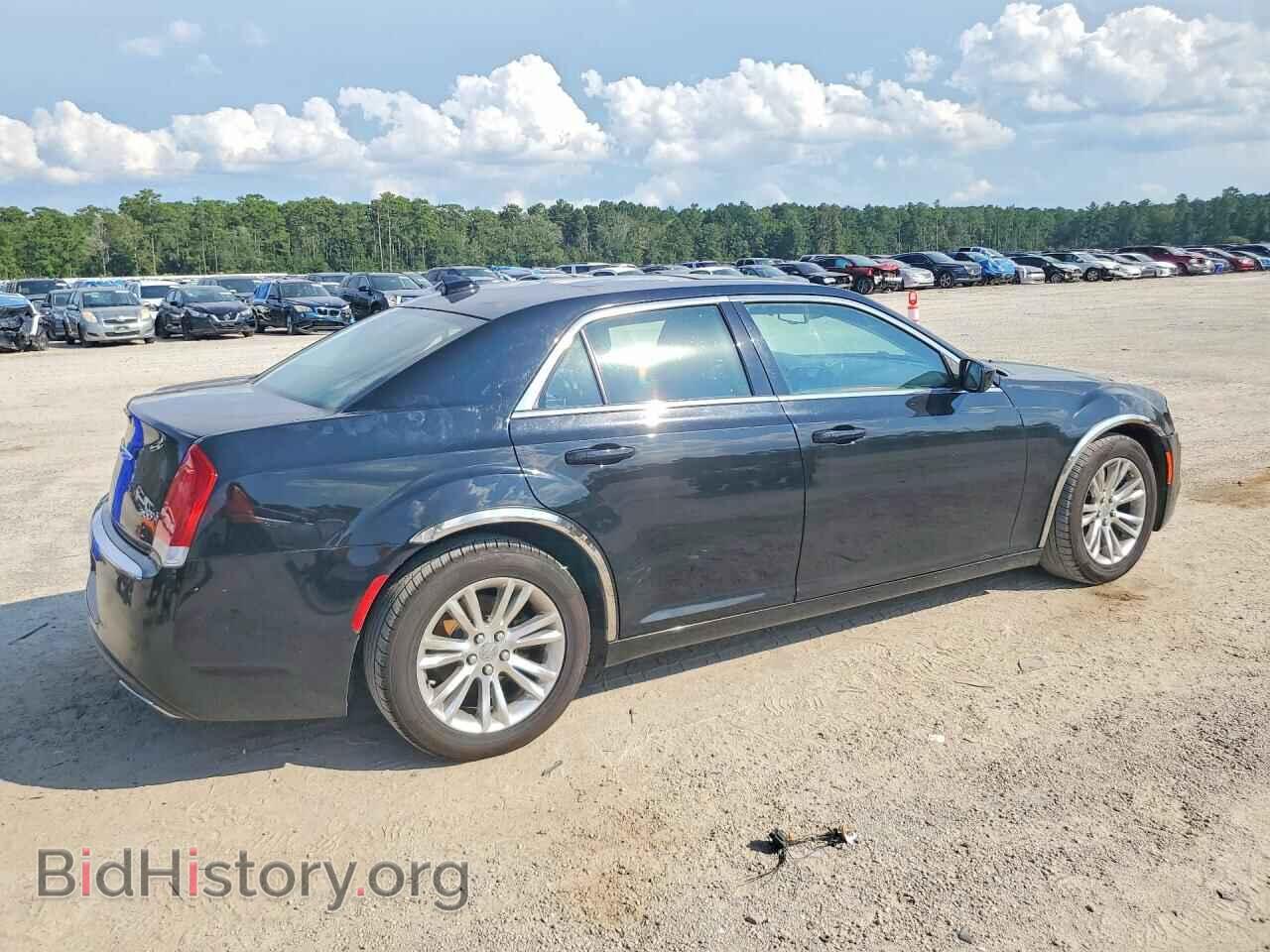 2017 CHRYSLER 300 - VIN: 2C3CCAAG3HH506391 - Фото 3