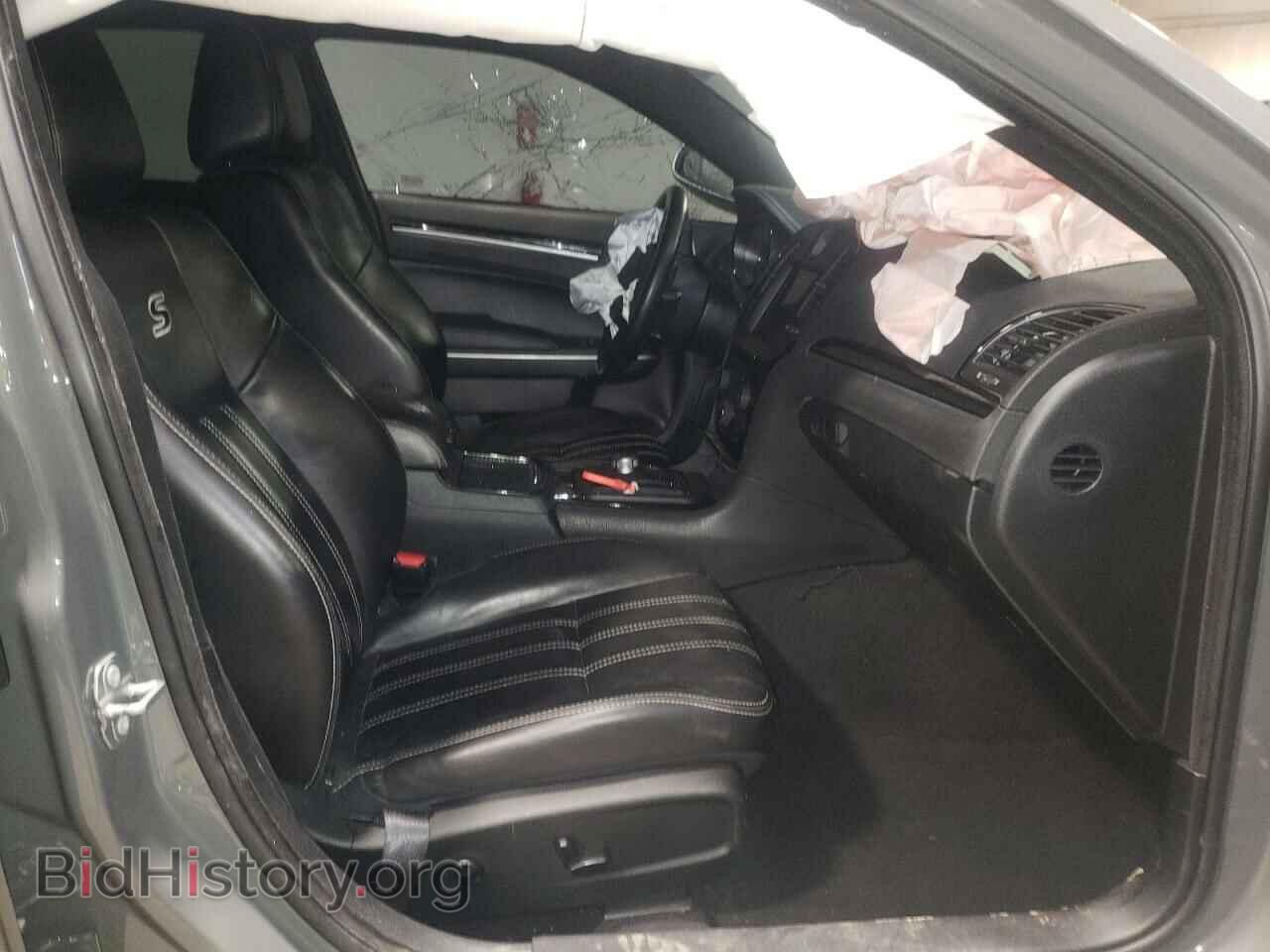 2019 CHRYSLER 300 - VIN: 2C3CCABG9KH516140 - Фото 5