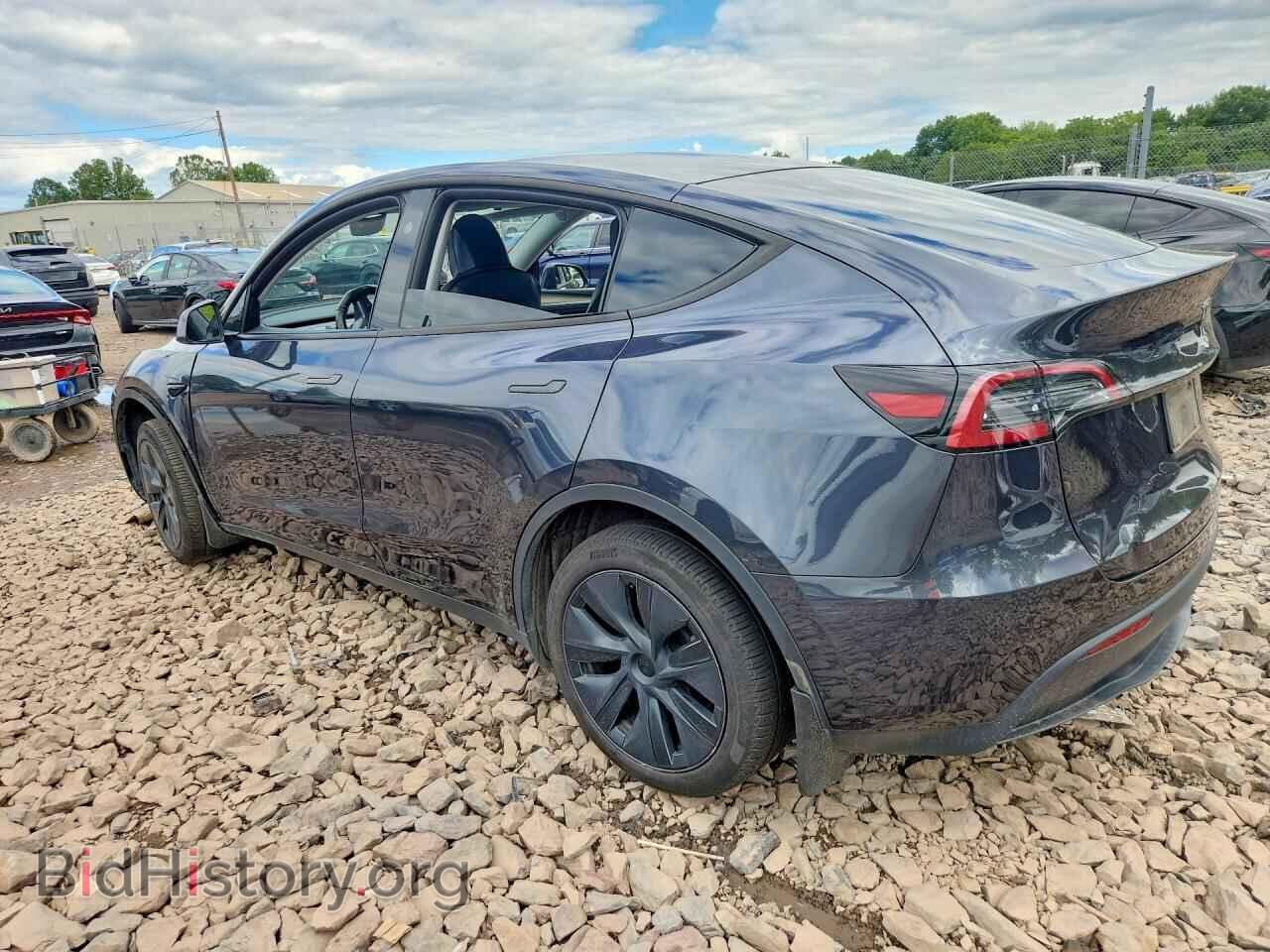 2025 TESLA MODEL Y - VIN: 7SAYGDEE9SA339760 - Photo 2