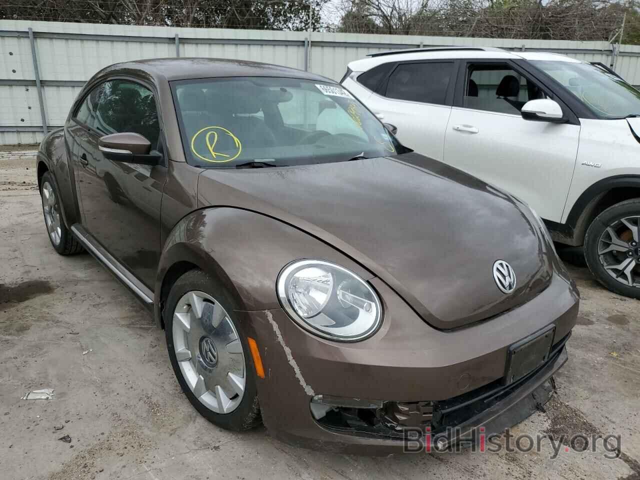 Photo 3VWJP7AT9CM662983 - VOLKSWAGEN BEETLE 2012