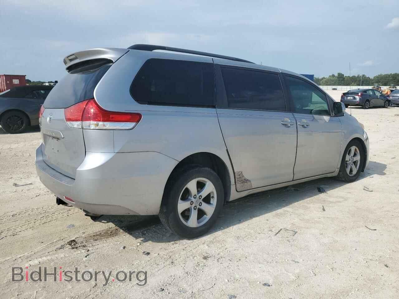 2012 TOYOTA SIENNA - VIN: 5TDKA3DC1CS011537 - Фото 3