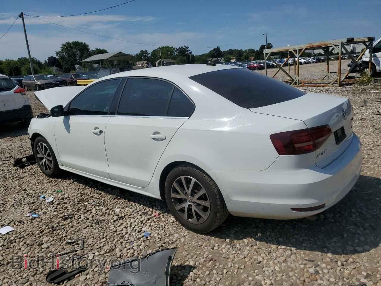 2017 VOLKSWAGEN JETTA - VIN: 3VWDB7AJ2HM258263 - Photo 2