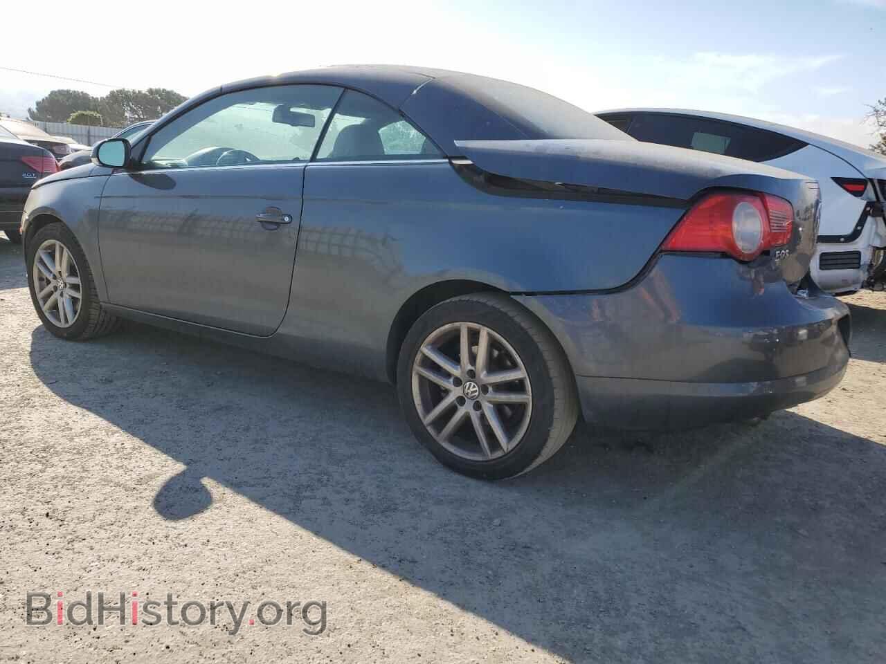 2008 VOLKSWAGEN EOS - VIN: WVWFA71F28V015651 - Фото 2