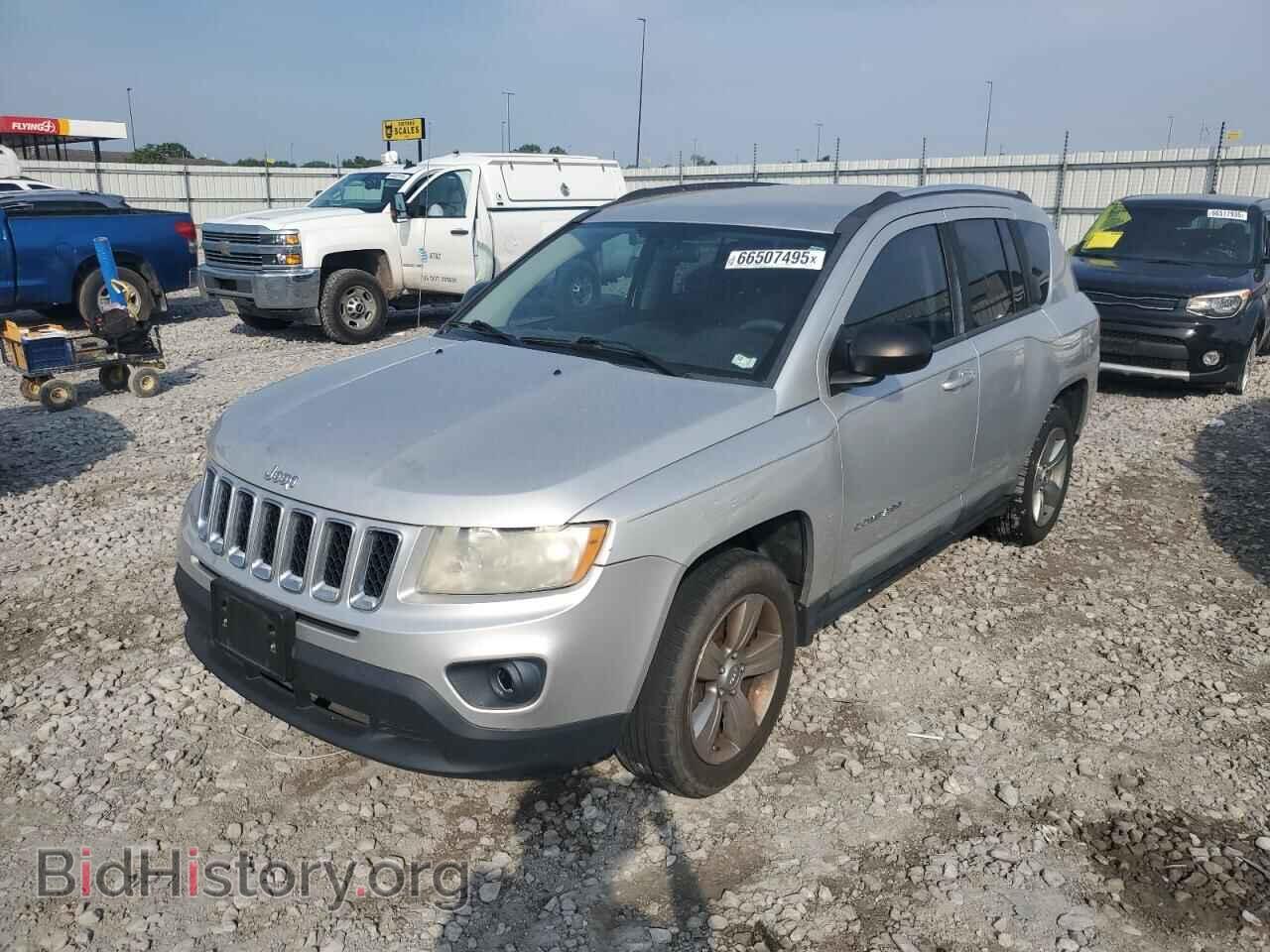 Photo 1J4NT1FA9BD155431 - JEEP COMPASS 2011