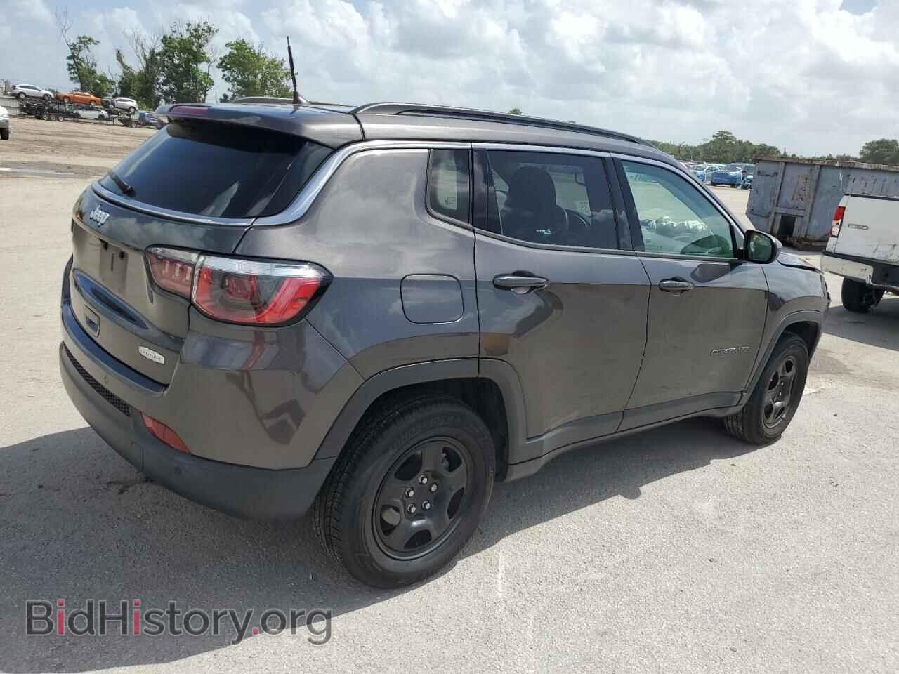 2018 JEEP COMPASS - VIN: 3C4NJCBB2JT181951 - Фото 3