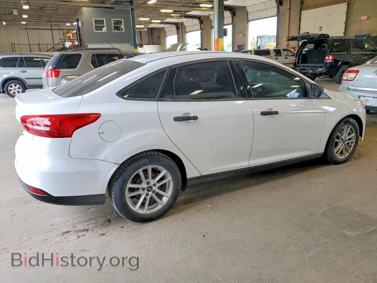 2017 FORD FOCUS - VIN: 1FADP3E24HL263391 - Фото 3