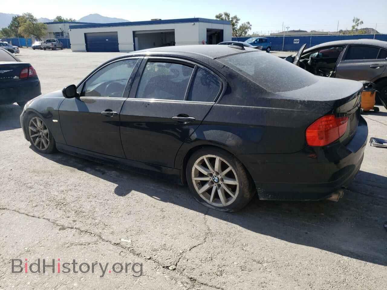 2011 BMW 3 SERIES - VIN: WBAPH7C58BE675220 - Фото 2
