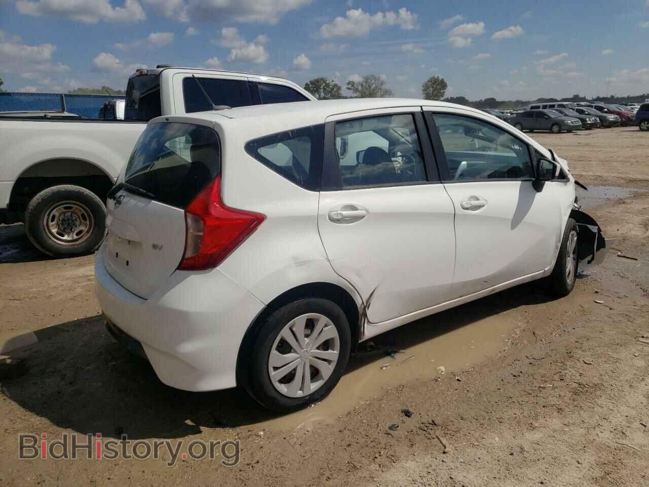 2017 NISSAN VERSA - VIN: 3N1CE2CP0HL364021 - Фото 3
