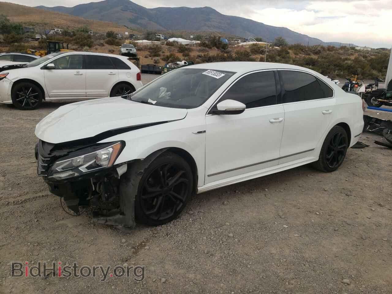 Photo 1VWDT7A30HC005572 - VOLKSWAGEN PASSAT 2017