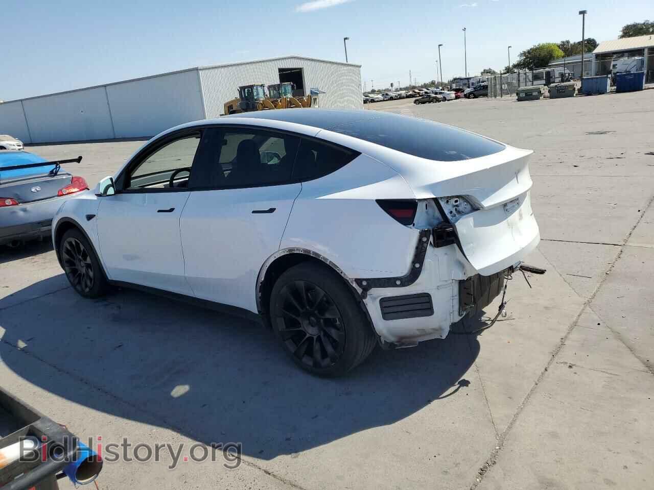 2023 TESLA MODEL Y - VIN: 7SAYGDEE7PF590058 - Фото 2