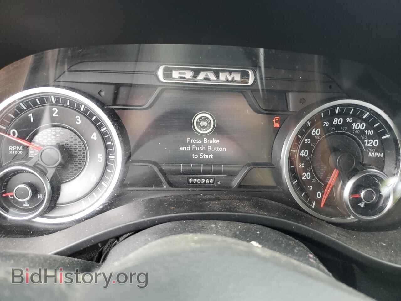 2019 RAM 1500 - VIN: 1C6SRFFT2KN563244 - Фото 9