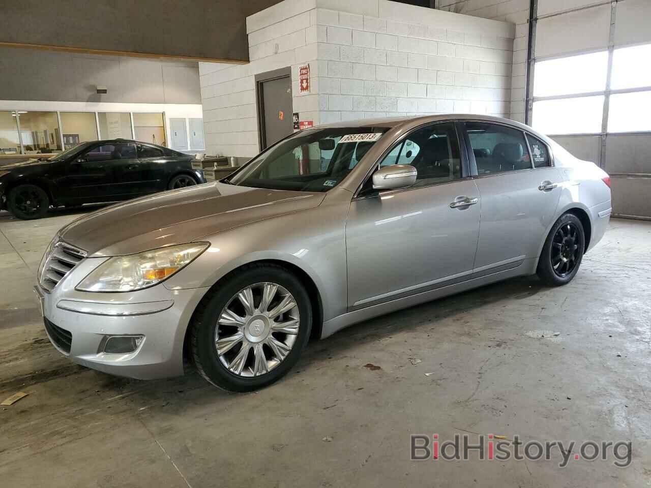 Photo KMHGC46E49U048585 - HYUNDAI GENESIS 2009