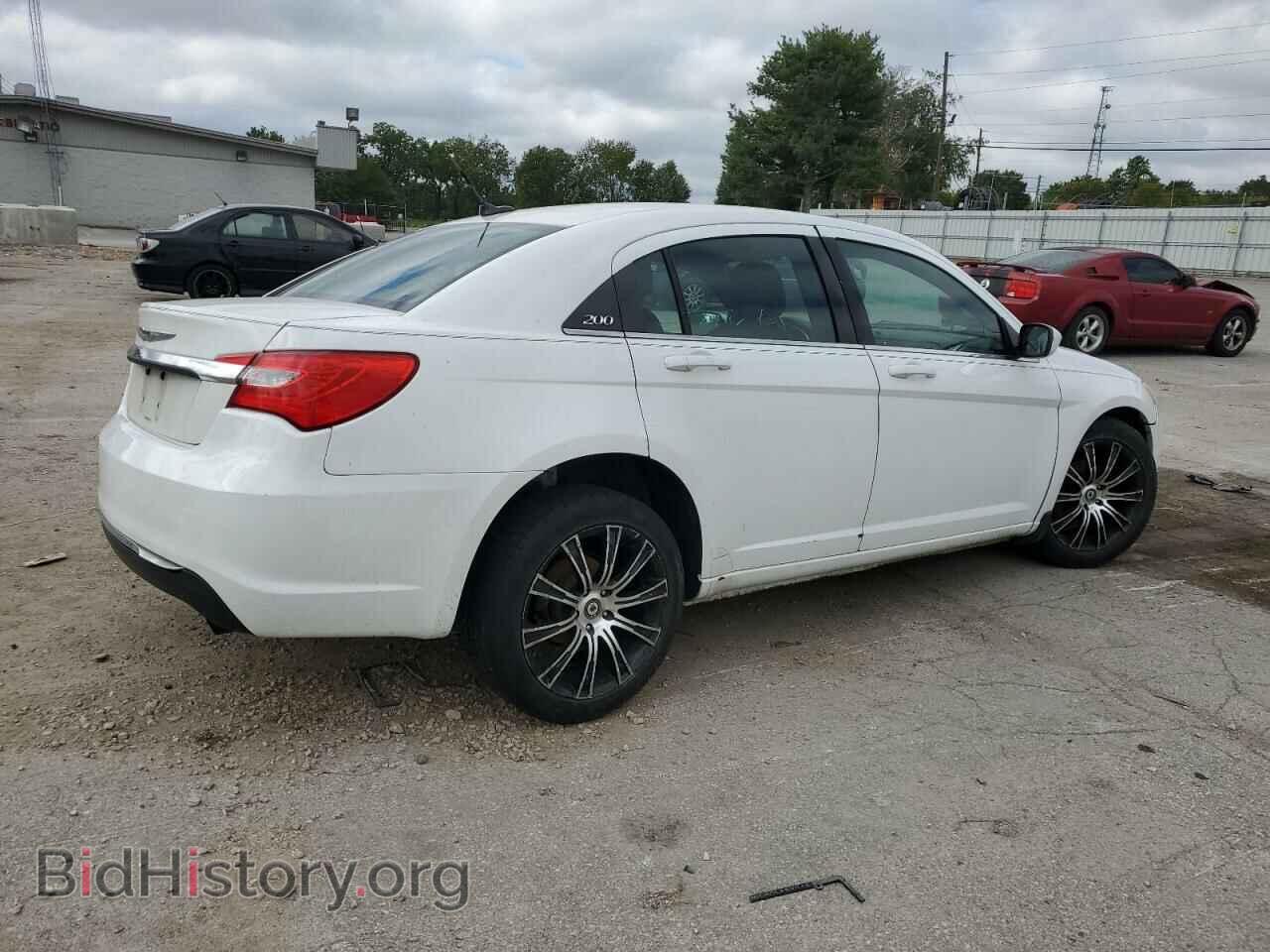 2011 CHRYSLER 200 - VIN: 1C3BC1FB0BN549724 - Фото 3