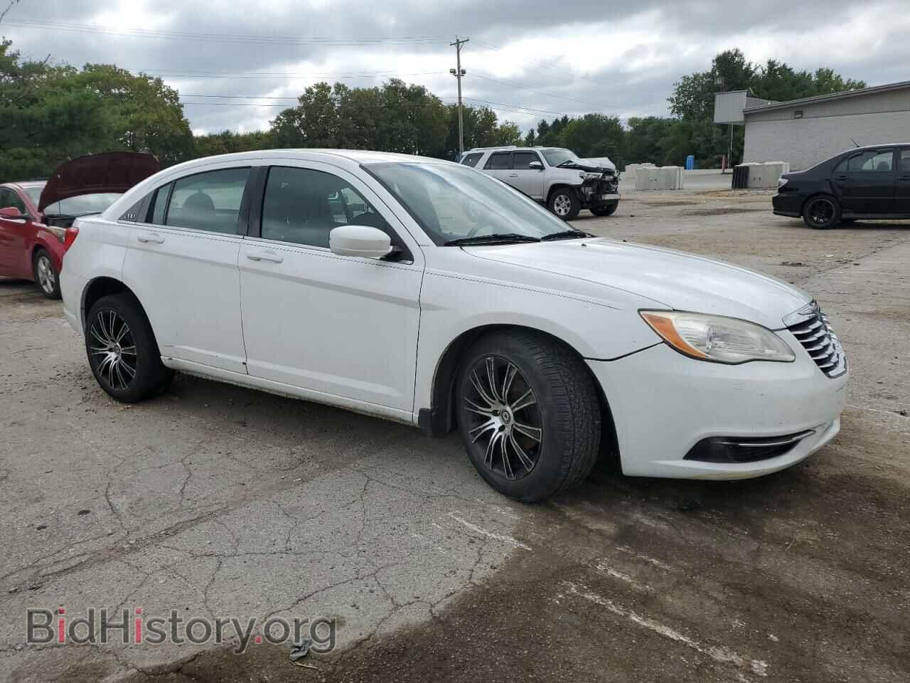2011 CHRYSLER 200 - VIN: 1C3BC1FB0BN549724 - Фото 4