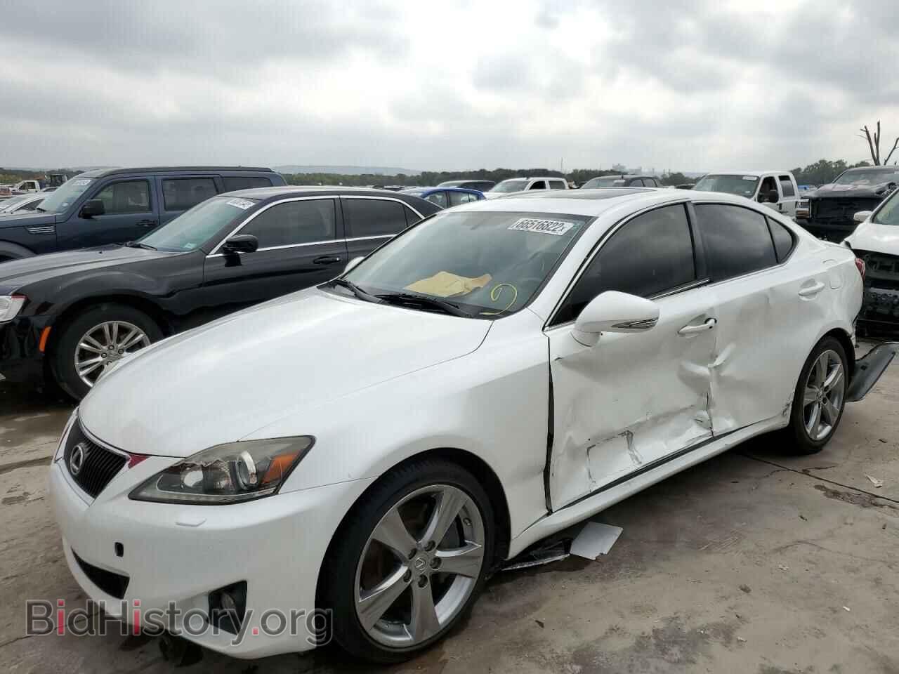 Photo JTHBE5C22B5026138 - LEXUS IS 2011