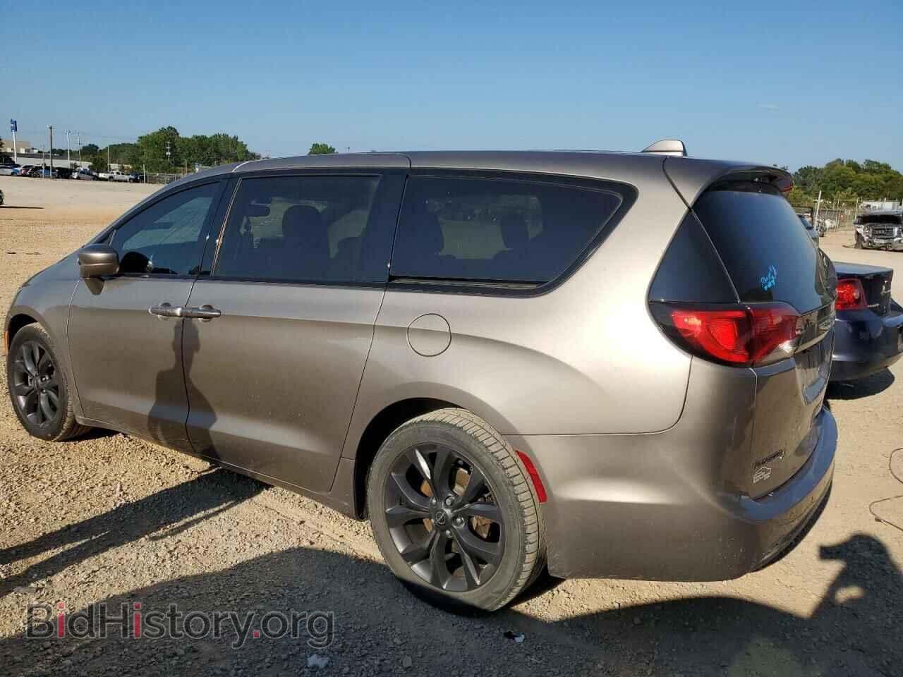 2018 CHRYSLER PACIFICA - VIN: 2C4RC1FG2JR188830 - Фото 2