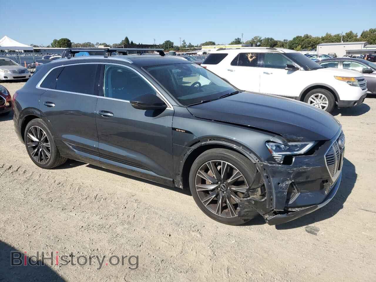 2019 AUDI E-TRON - VIN: WA1LAAGE0KB013687 - Photo 4