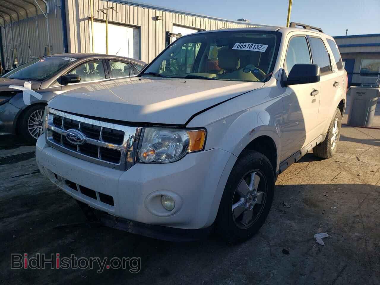2011 FORD ESCAPE - VIN: 1FMCU0D76BKA28848 - Фото 2