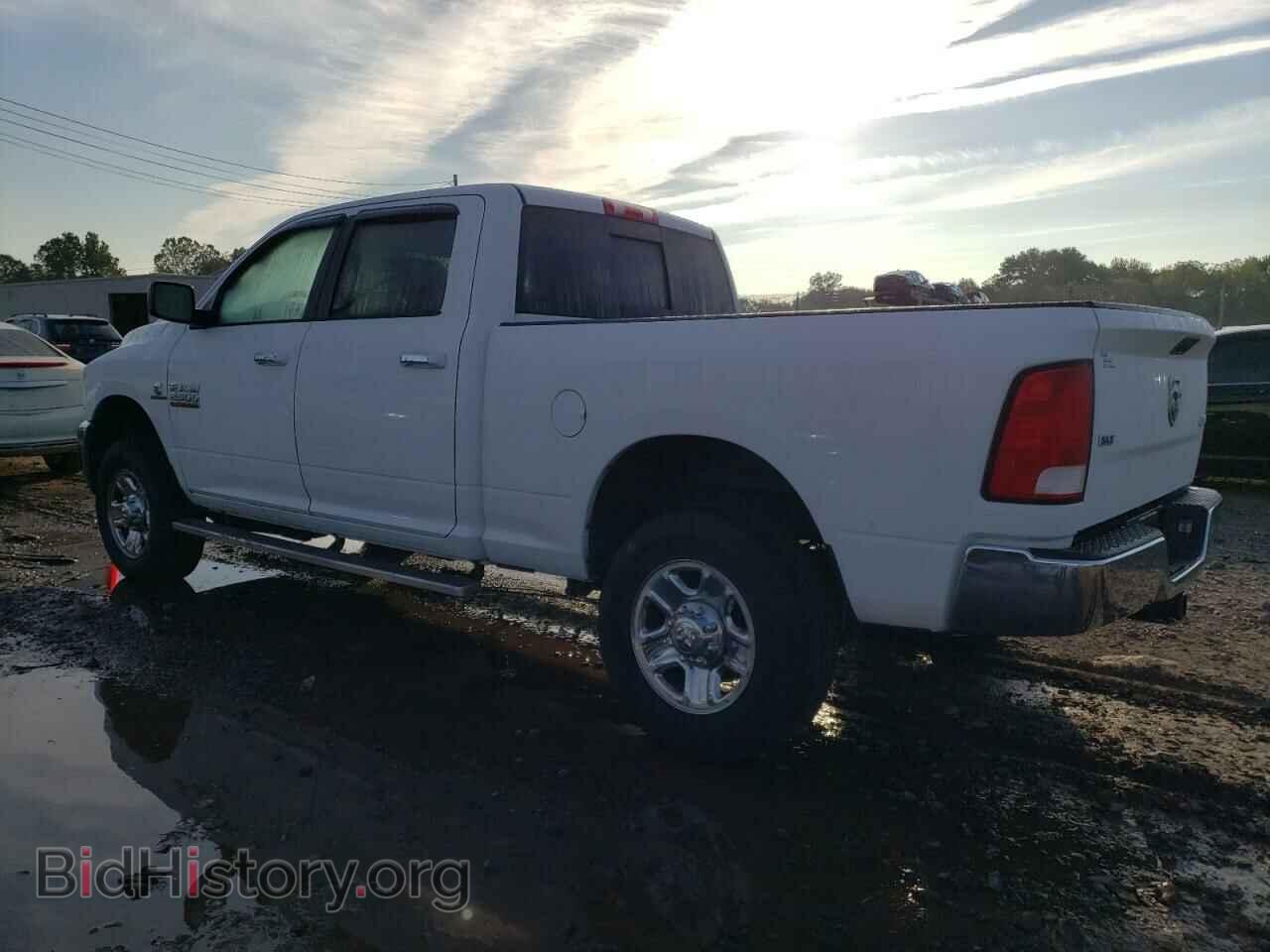 2016 RAM All Models - VIN: 3C6UR5DL6GG367717 - Photo 2