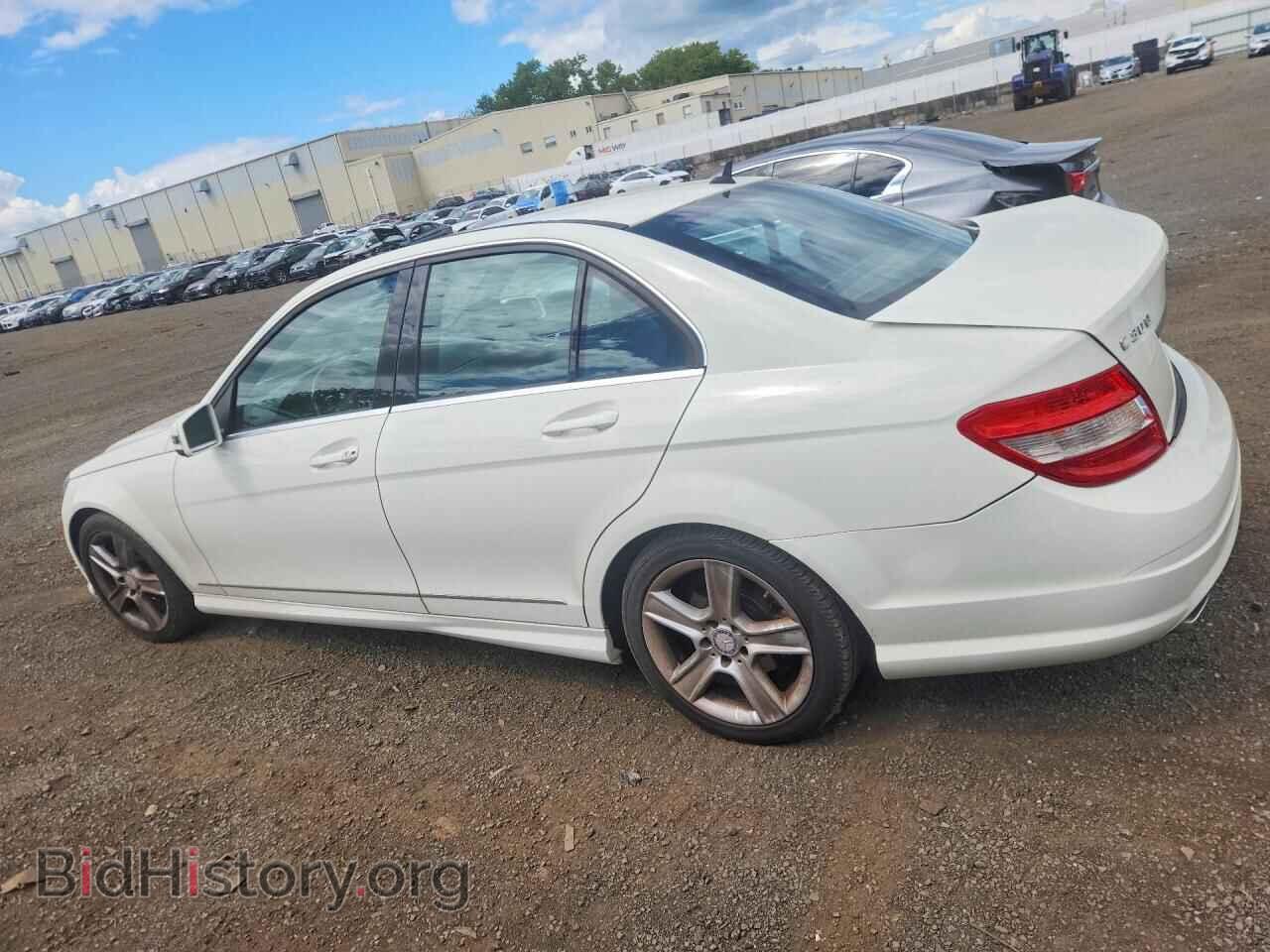 2011 MERCEDES-BENZ C-CLASS - VIN: WDDGF5EB2BA516190 - Фото 2