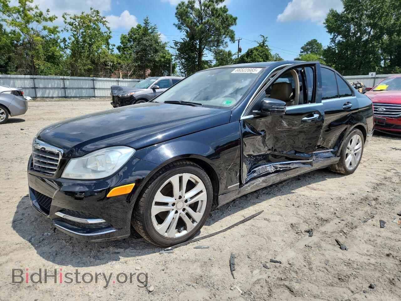 Photo WDDGF4HB8DR241399 - MERCEDES-BENZ C-CLASS 2013