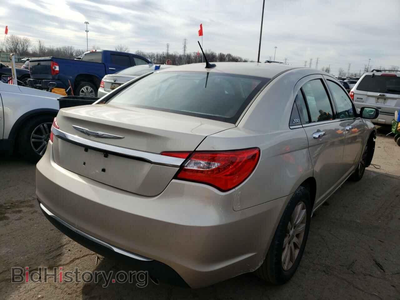 2013 CHRYSLER 200 - VIN: 1C3CCBCG8DN715386 - Фото 4