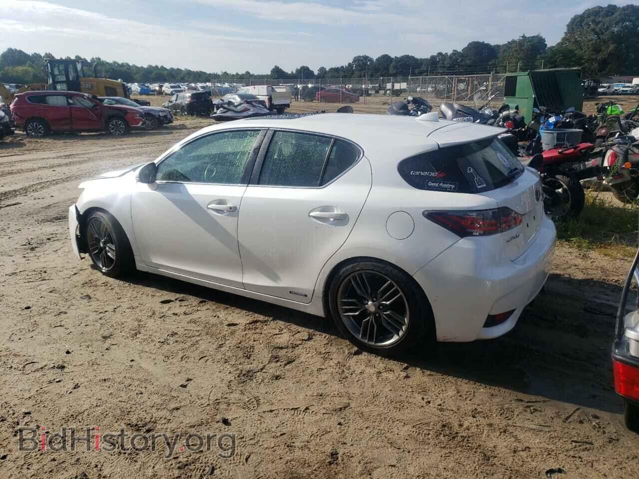 2014 LEXUS CT 200 - VIN: JTHKD5BH2E2175986 - Photo 2