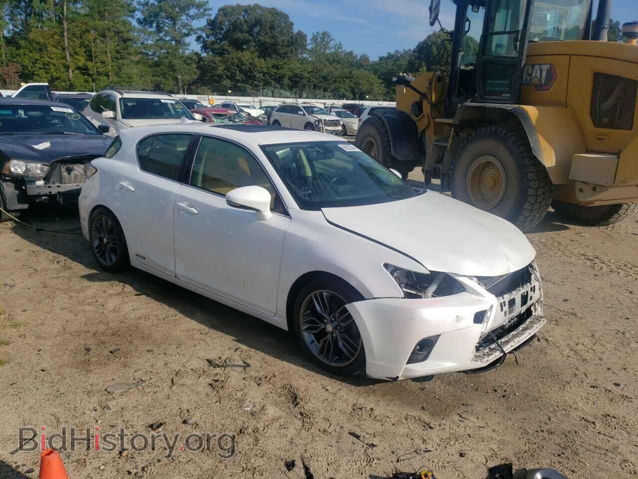 2014 LEXUS CT 200 - VIN: JTHKD5BH2E2175986 - Photo 4