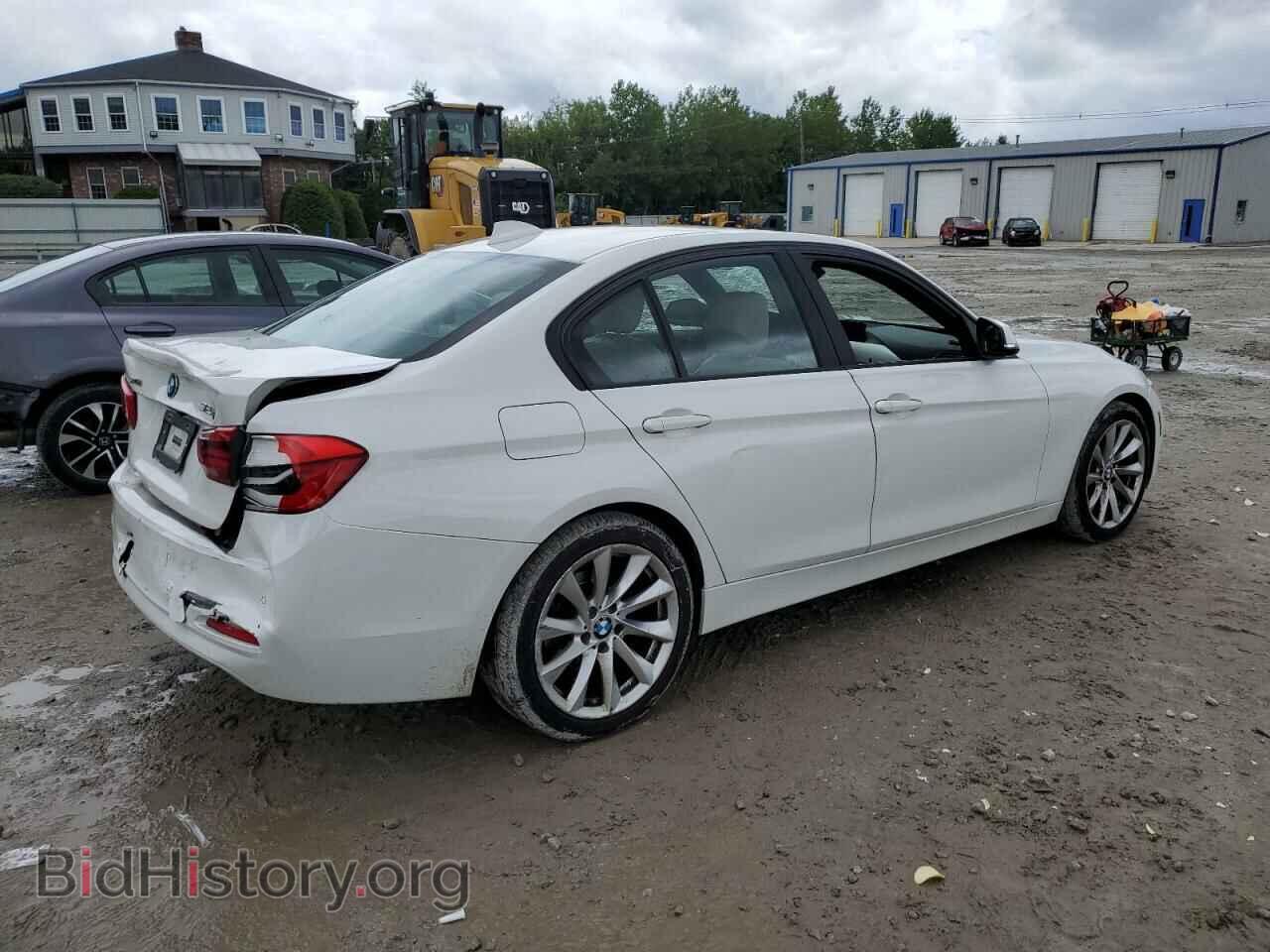 2016 BMW 3 SERIES - VIN: WBA8E5G51GNU21528 - Фото 3