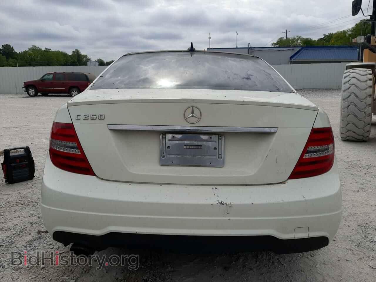 2012 MERCEDES-BENZ C-CLASS - VIN: WDDGF4HB5CA634810 - Фото 6