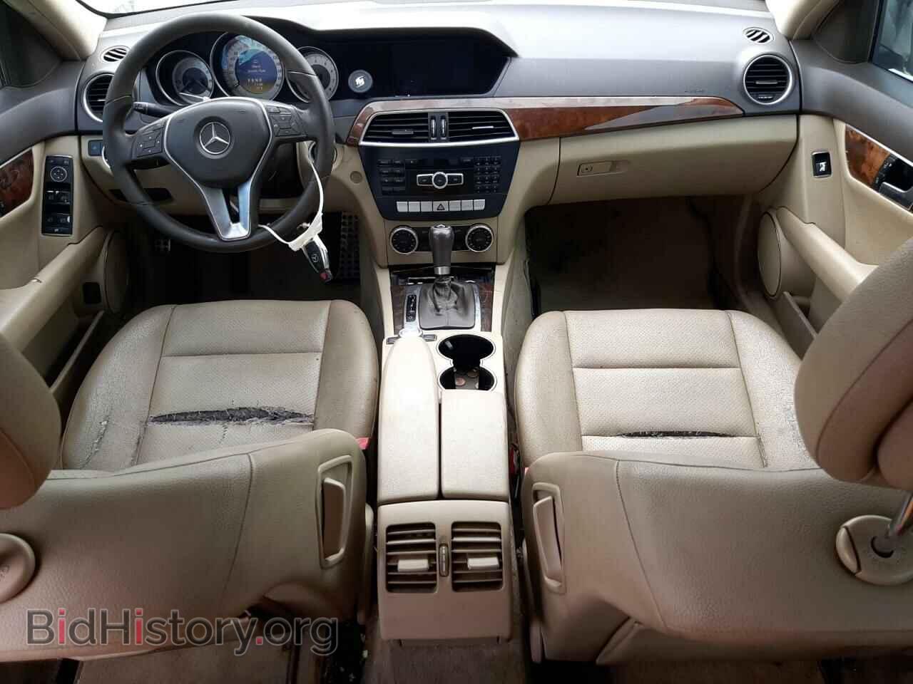 2012 MERCEDES-BENZ C-CLASS - VIN: WDDGF4HB5CA634810 - Фото 8