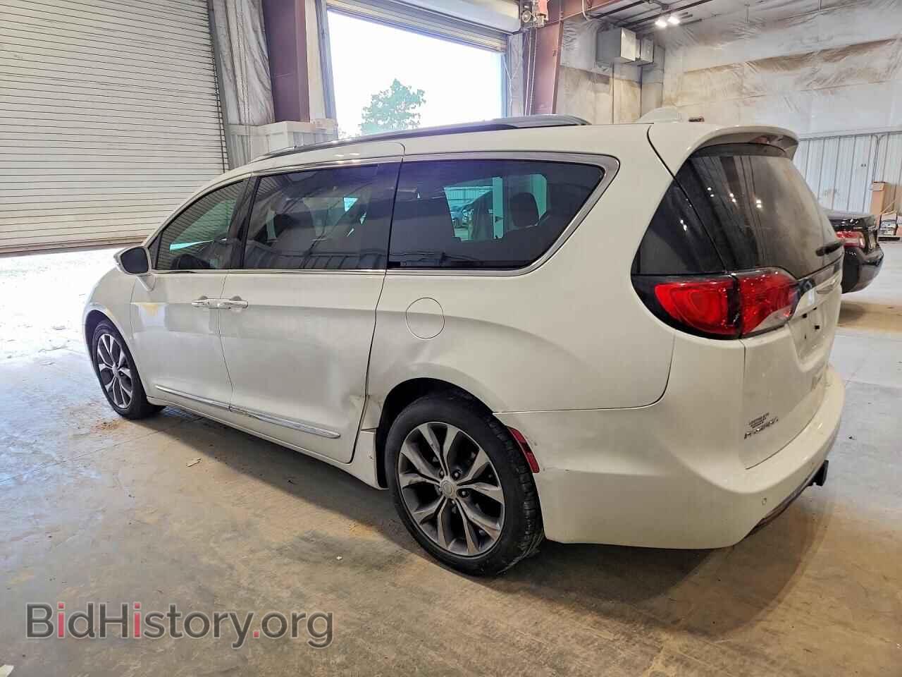 2017 CHRYSLER PACIFICA - VIN: 2C4RC1GG3HR695471 - Photo 2