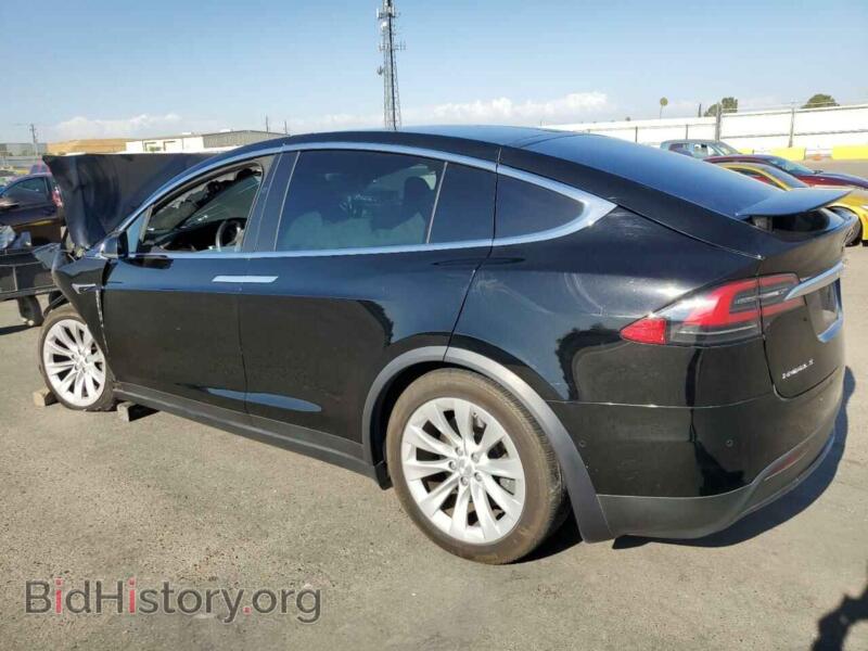 2018 Tesla MODEL X (VIN 5YJXCDE28JF141019) — фото 2 из 12