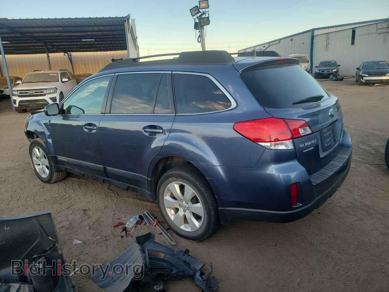 2014 SUBARU OUTBACK - VIN: 4S4BRCCC5E3231824 - Photo 2