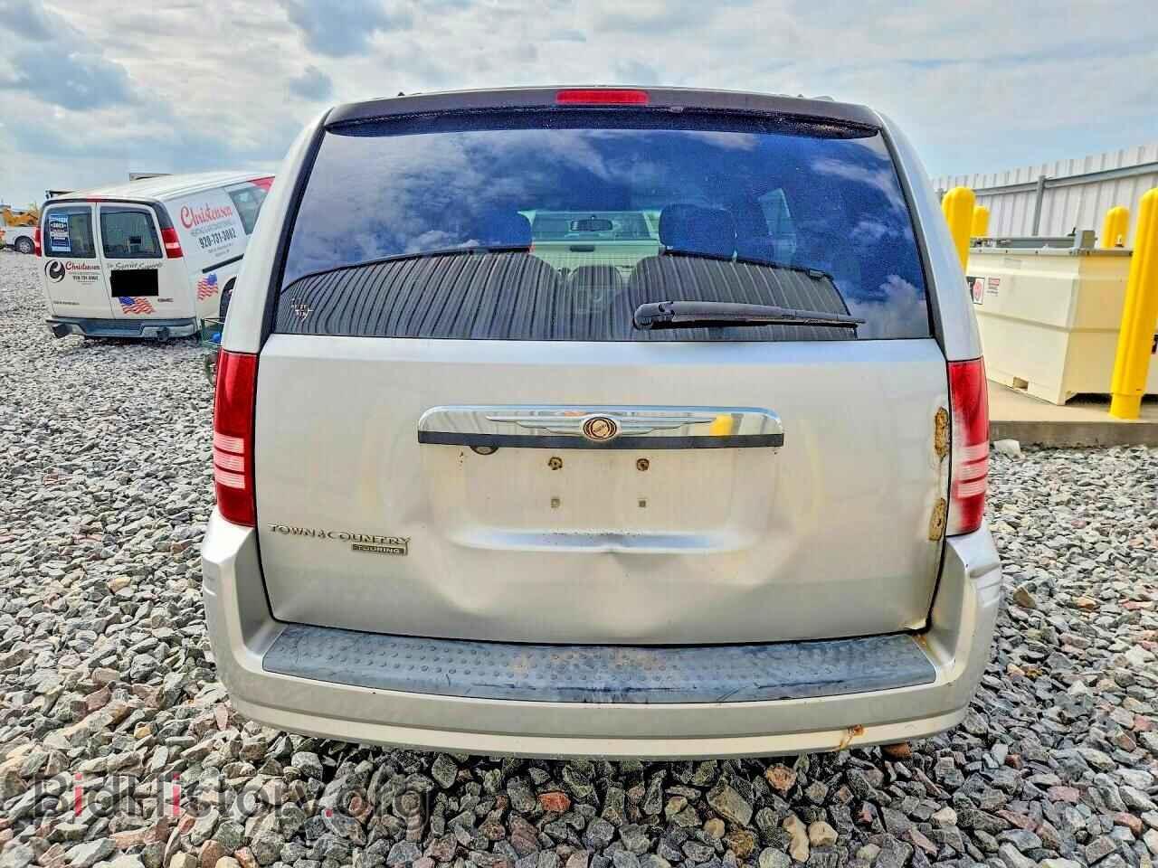 2008 CHRYSLER MINIVAN - VIN: 2A8HR54P48R769429 - Фото 6