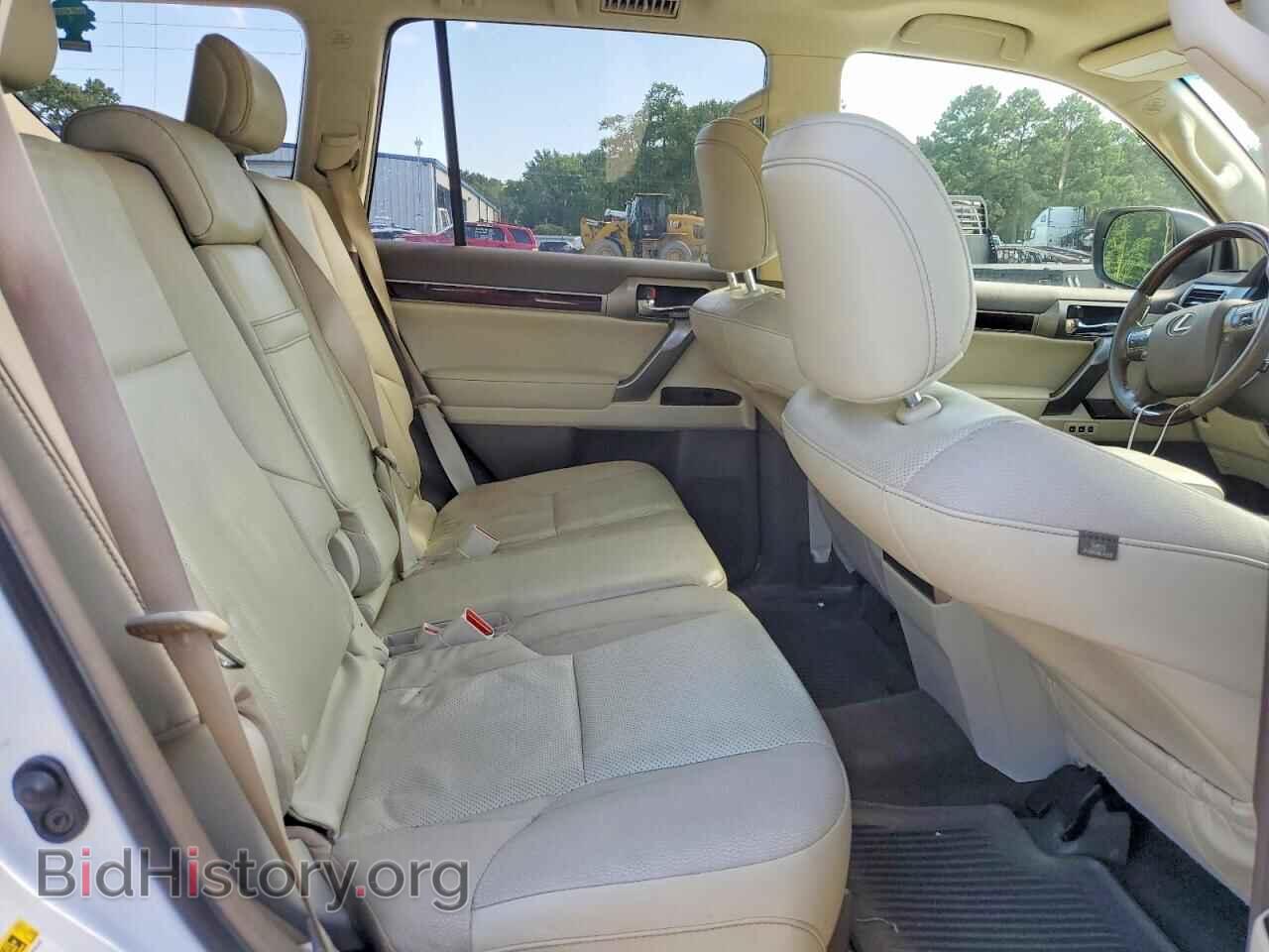 2016 LEXUS GX - VIN: JTJBM7FX6G5147928 - Photo 10