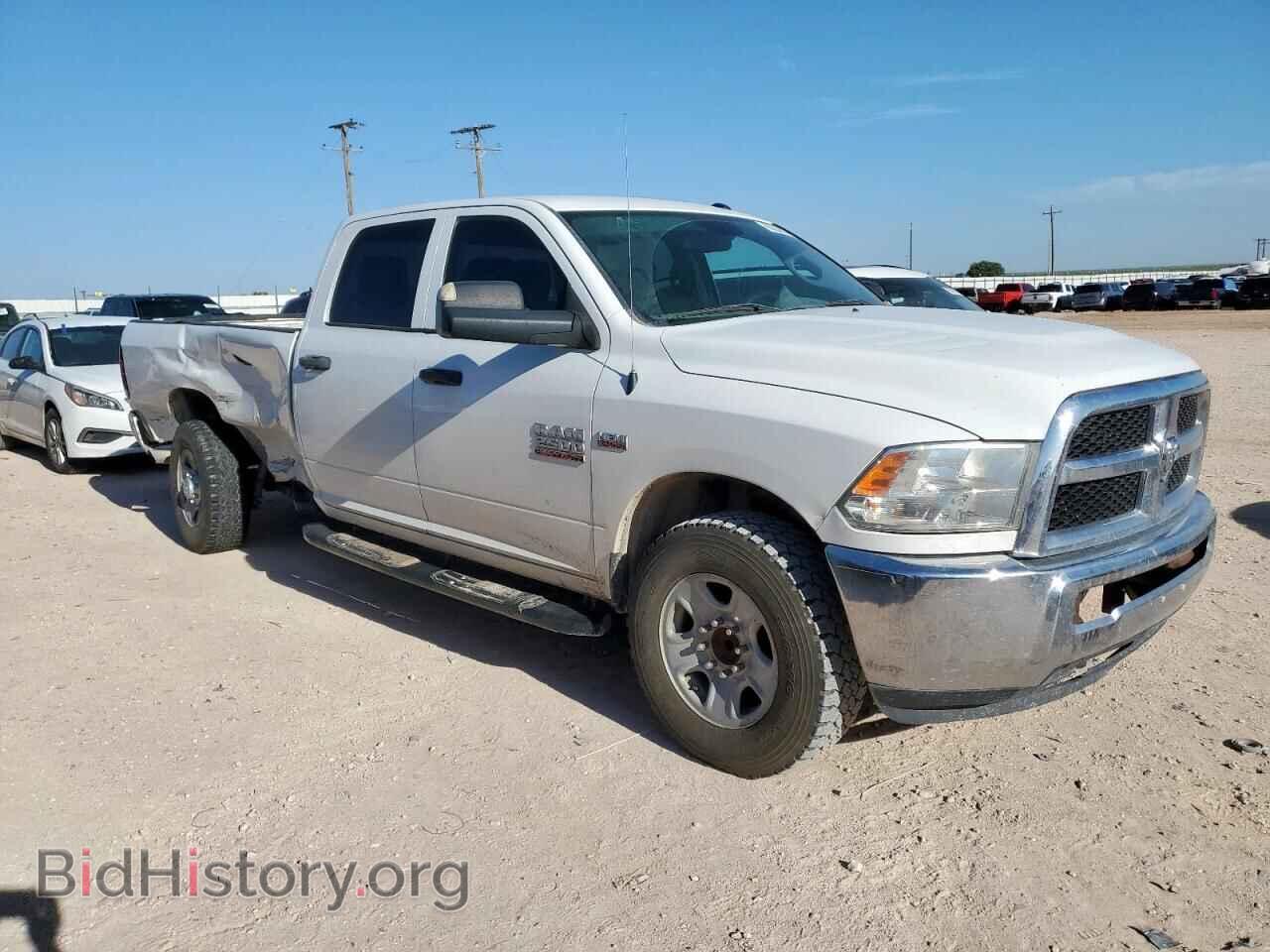 2016 RAM All Models - VIN: 3C6UR4HJ7GG191375 - Фото 4