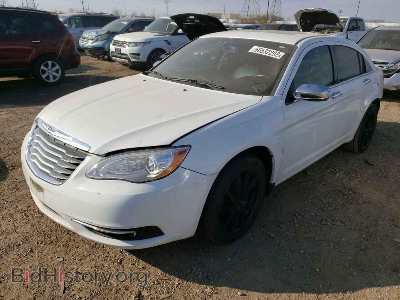 2012 CHRYSLER 200 - VIN: 1C3CCBCB1CN175205 - Photo 2