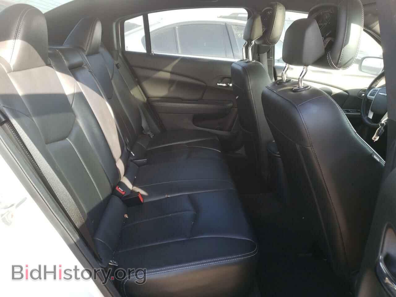 2012 CHRYSLER 200 - VIN: 1C3CCBCB1CN175205 - Photo 6