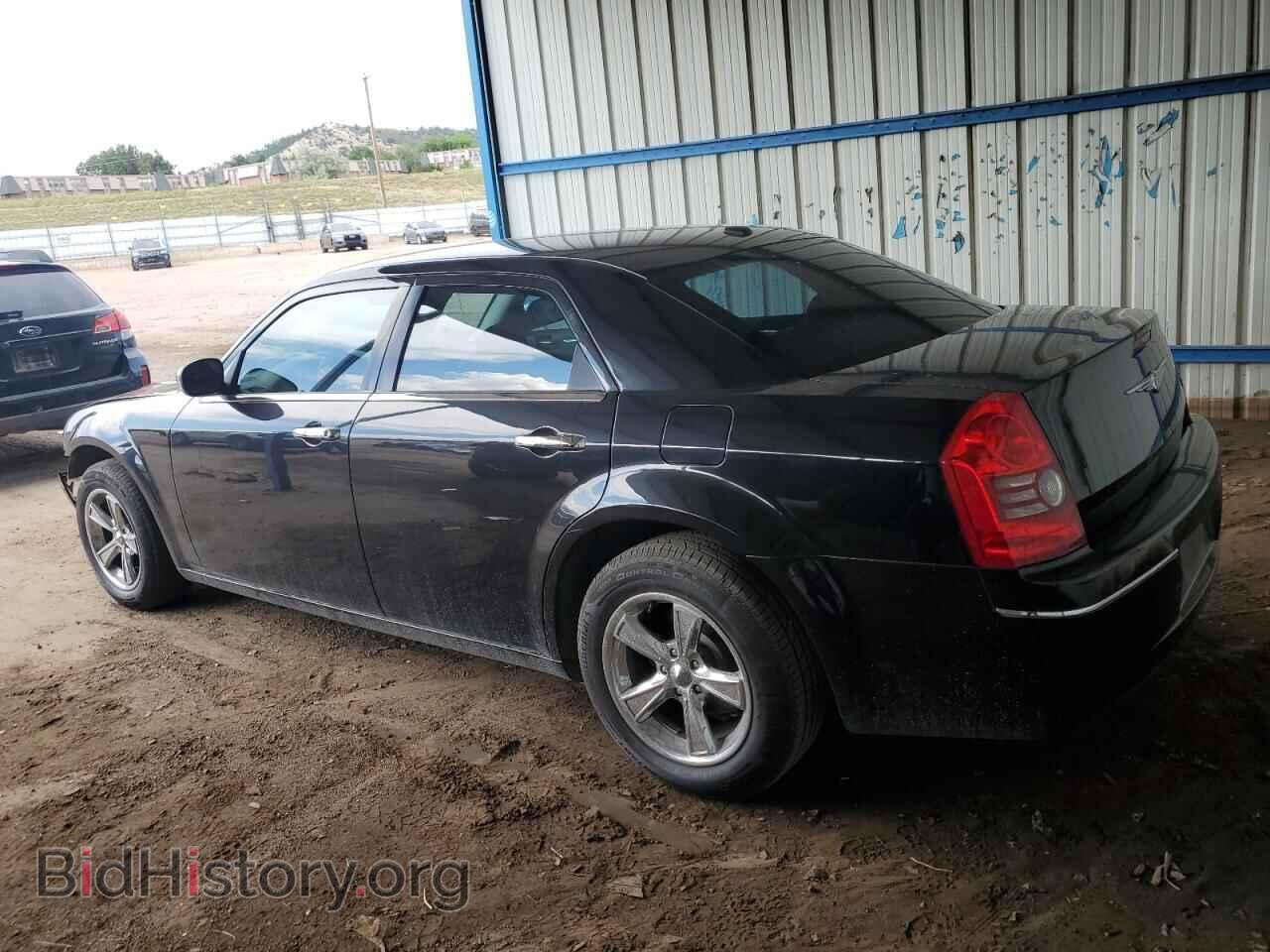 2010 CHRYSLER 300 - VIN: 2C3CA5CVXAH192947 - Фото 2