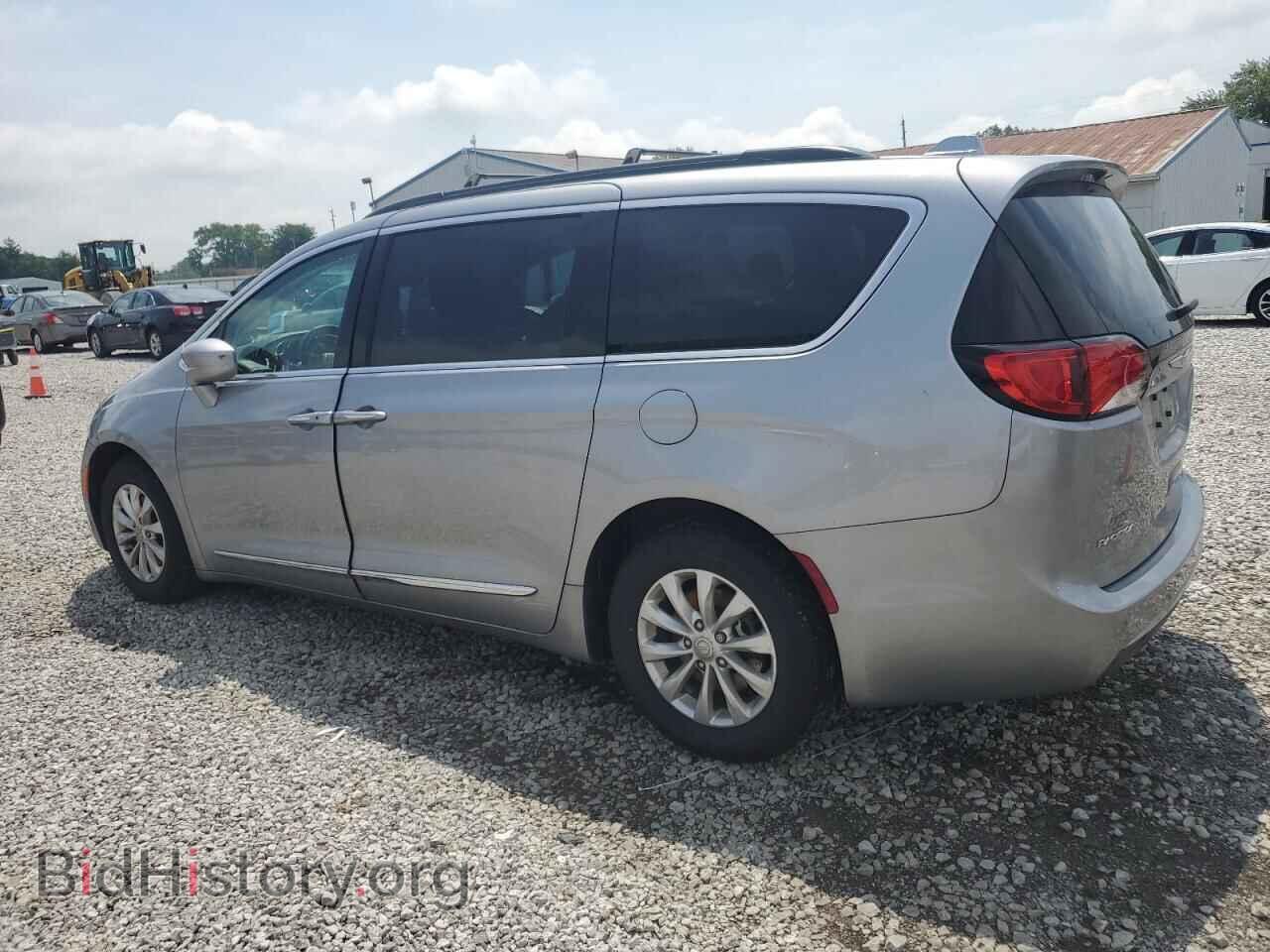 2017 CHRYSLER PACIFICA - VIN: 2C4RC1BG8HR835487 - Photo 2