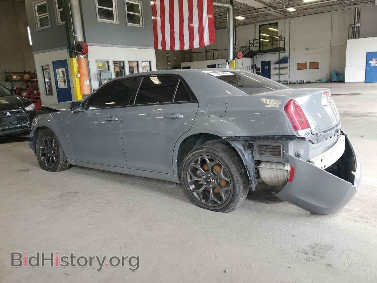 2018 CHRYSLER 300 - VIN: 2C3CCAGG8JH149643 - Фото 2