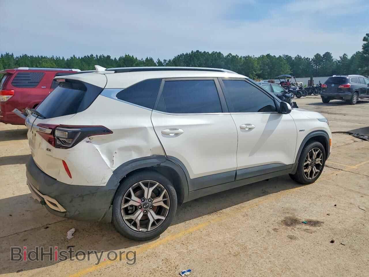 2021 KIA SELTOS - VIN: KNDERCAA4M7103343 - Фото 3