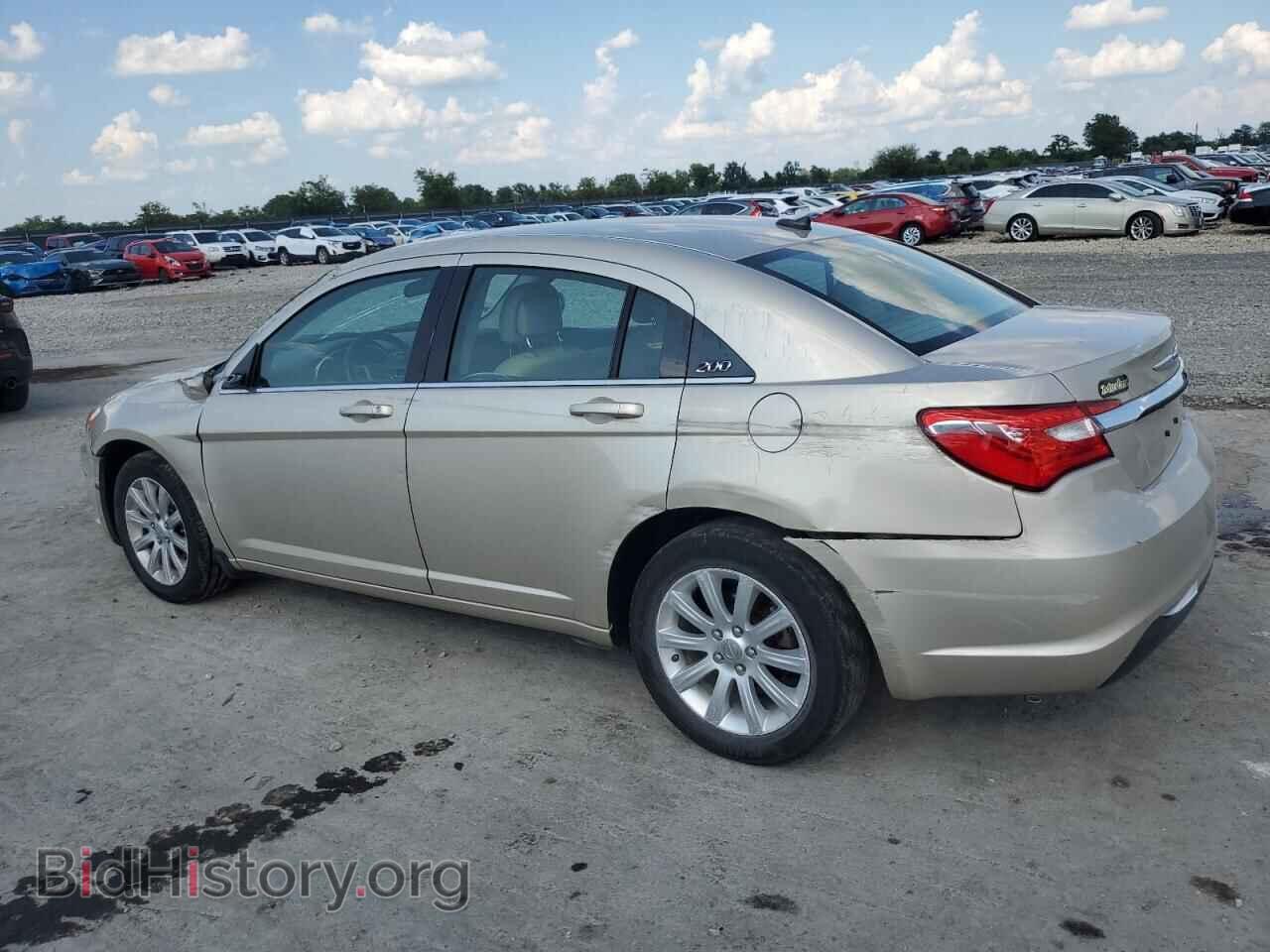 2013 CHRYSLER 200 - VIN: 1C3CCBBBXDN679044 - Фото 2