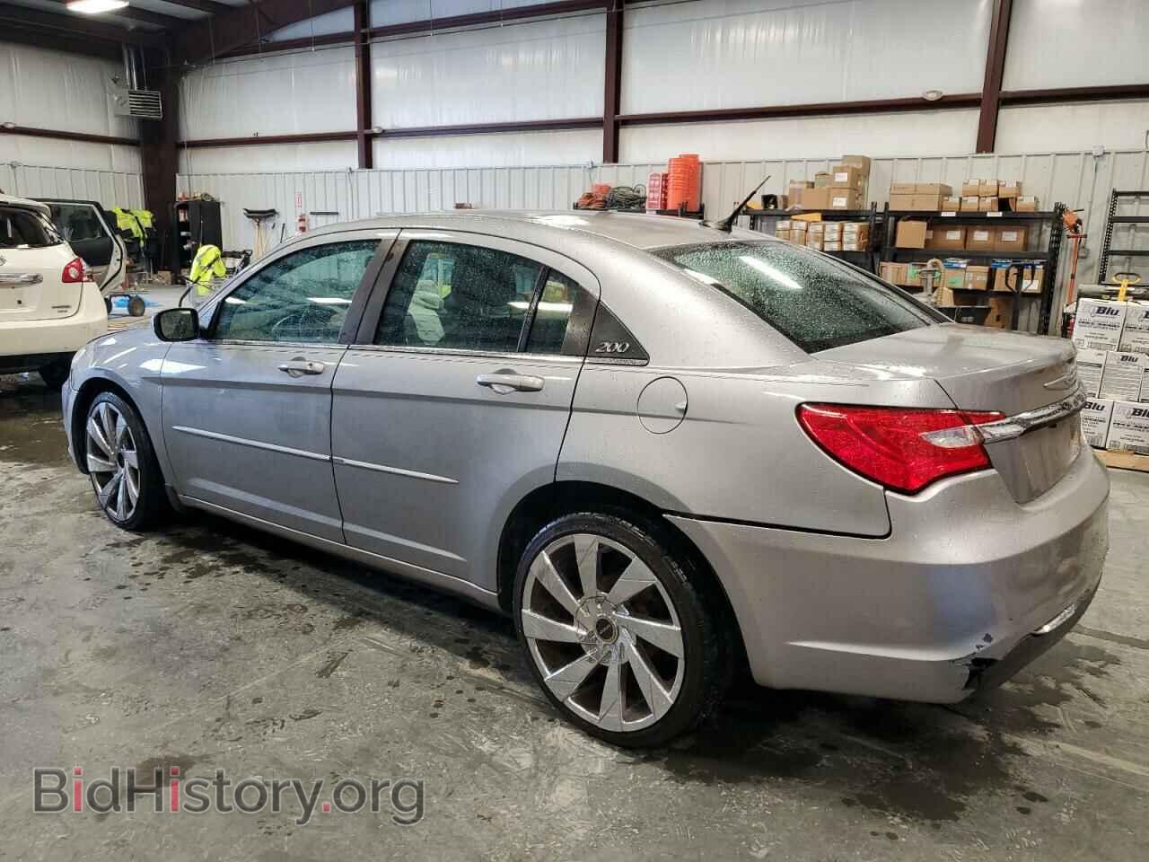 2013 CHRYSLER 200 - VIN: 1C3CCBBB3DN714233 - Фото 2