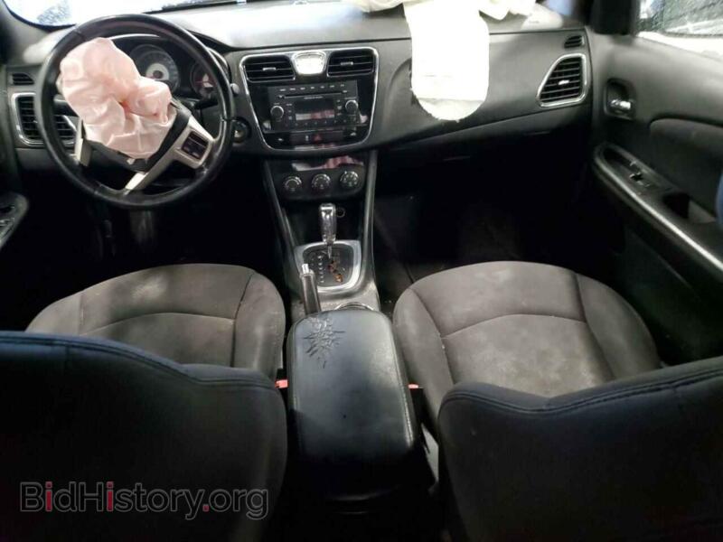 2013 Chrysler 200 (VIN 1C3CCBBB3DN714233) — фото 8 из 12