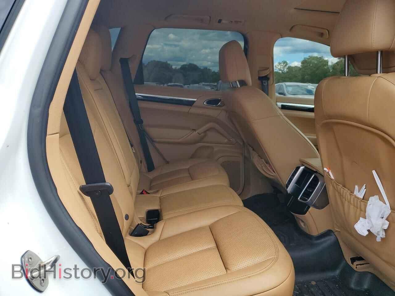 2016 PORSCHE CAYENNE - VIN: WP1AA2A20GLA10841 - Photo 10